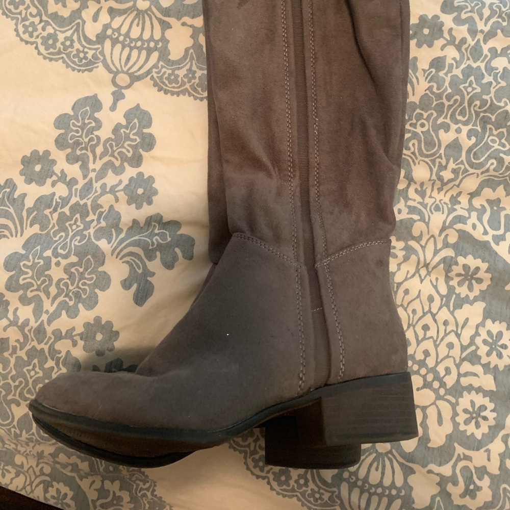 Riding boots